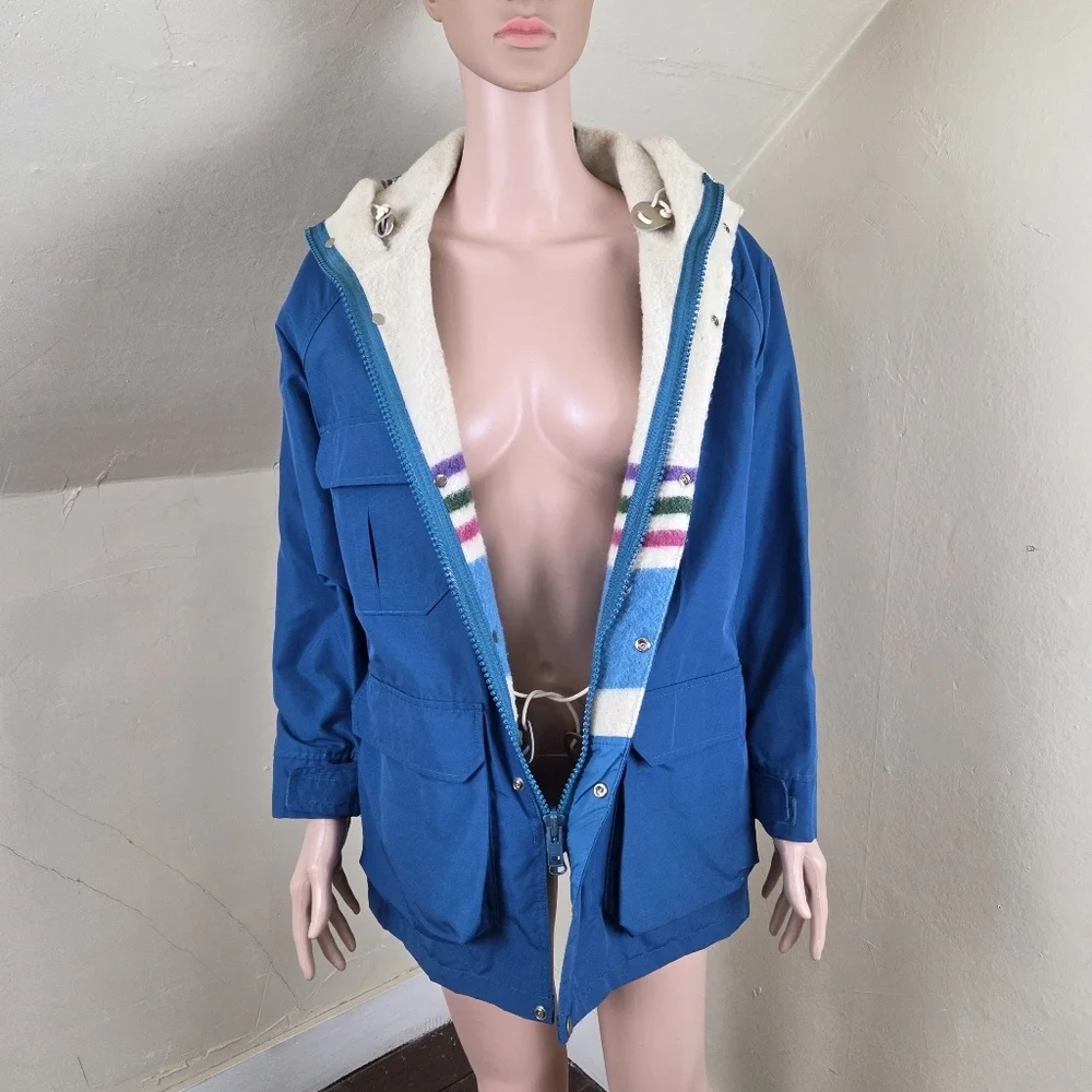 Vintage Woolrich Woman Blue Hooded Parka Jacket Wool Lined USA‎ Sz S